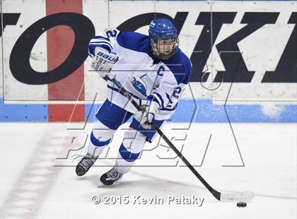 Thumbnail 2 in Xavier vs. Darien (CIAC D1 Semiinal) photogallery.