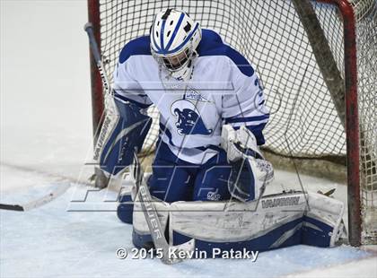 Thumbnail 3 in Xavier vs. Darien (CIAC D1 Semiinal) photogallery.