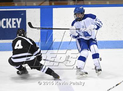 Thumbnail 1 in Xavier vs. Darien (CIAC D1 Semiinal) photogallery.