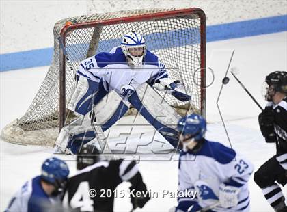 Thumbnail 2 in Xavier vs. Darien (CIAC D1 Semiinal) photogallery.