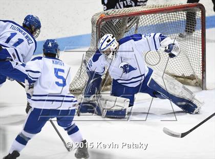 Thumbnail 2 in Xavier vs. Darien (CIAC D1 Semiinal) photogallery.