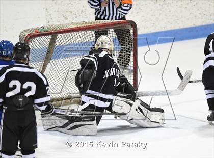 Thumbnail 1 in Xavier vs. Darien (CIAC D1 Semiinal) photogallery.
