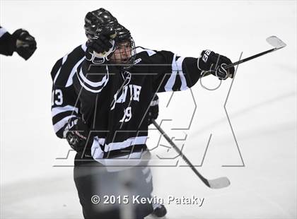 Thumbnail 3 in Xavier vs. Darien (CIAC D1 Semiinal) photogallery.
