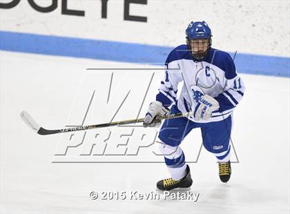 Thumbnail 3 in Xavier vs. Darien (CIAC D1 Semiinal) photogallery.