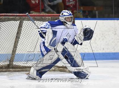 Thumbnail 3 in Xavier vs. Darien (CIAC D1 Semiinal) photogallery.