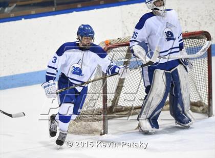 Thumbnail 2 in Xavier vs. Darien (CIAC D1 Semiinal) photogallery.