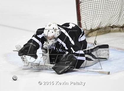 Thumbnail 1 in Xavier vs. Darien (CIAC D1 Semiinal) photogallery.