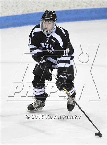 Thumbnail 3 in Xavier vs. Darien (CIAC D1 Semiinal) photogallery.