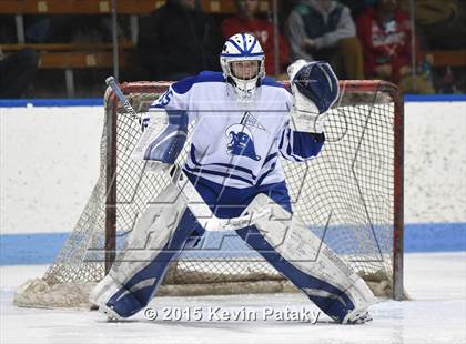 Thumbnail 3 in Xavier vs. Darien (CIAC D1 Semiinal) photogallery.