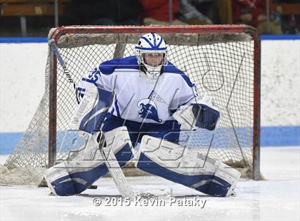 Thumbnail 2 in Xavier vs. Darien (CIAC D1 Semiinal) photogallery.