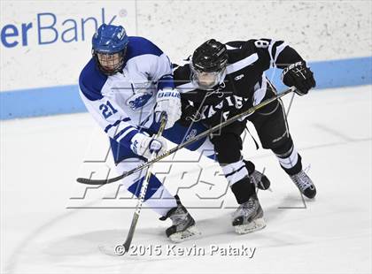 Thumbnail 3 in Xavier vs. Darien (CIAC D1 Semiinal) photogallery.