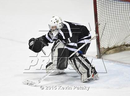 Thumbnail 2 in Xavier vs. Darien (CIAC D1 Semiinal) photogallery.