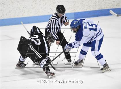 Thumbnail 2 in Xavier vs. Darien (CIAC D1 Semiinal) photogallery.