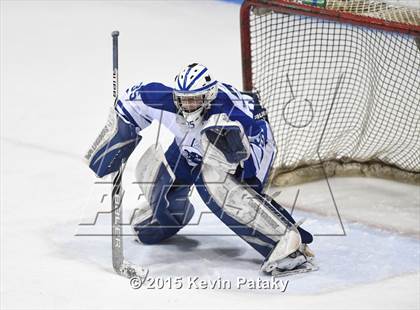 Thumbnail 3 in Xavier vs. Darien (CIAC D1 Semiinal) photogallery.