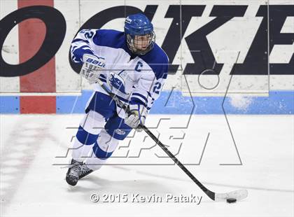 Thumbnail 3 in Xavier vs. Darien (CIAC D1 Semiinal) photogallery.