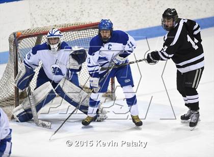 Thumbnail 3 in Xavier vs. Darien (CIAC D1 Semiinal) photogallery.