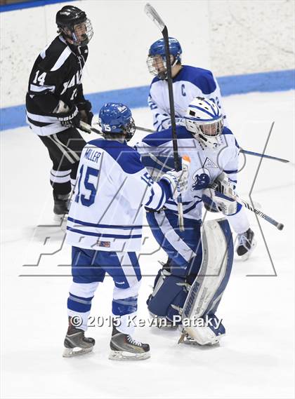 Thumbnail 1 in Xavier vs. Darien (CIAC D1 Semiinal) photogallery.