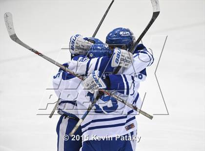 Thumbnail 1 in Xavier vs. Darien (CIAC D1 Semiinal) photogallery.