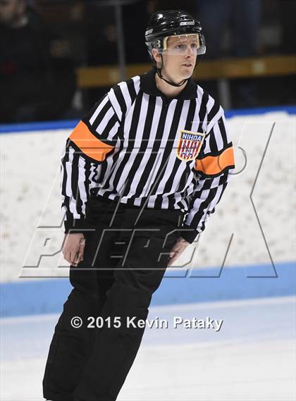 Thumbnail 2 in Xavier vs. Darien (CIAC D1 Semiinal) photogallery.