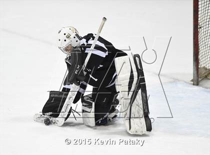 Thumbnail 3 in Xavier vs. Darien (CIAC D1 Semiinal) photogallery.
