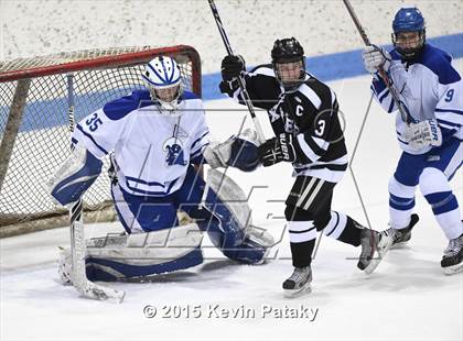 Thumbnail 1 in Xavier vs. Darien (CIAC D1 Semiinal) photogallery.