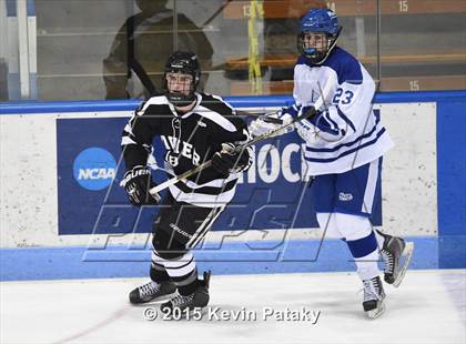 Thumbnail 2 in Xavier vs. Darien (CIAC D1 Semiinal) photogallery.