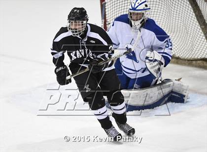 Thumbnail 2 in Xavier vs. Darien (CIAC D1 Semiinal) photogallery.