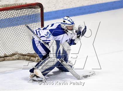 Thumbnail 2 in Xavier vs. Darien (CIAC D1 Semiinal) photogallery.