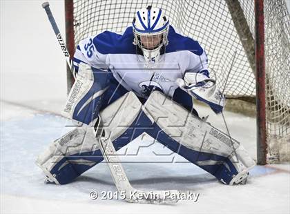 Thumbnail 2 in Xavier vs. Darien (CIAC D1 Semiinal) photogallery.