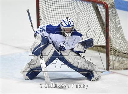 Thumbnail 2 in Xavier vs. Darien (CIAC D1 Semiinal) photogallery.