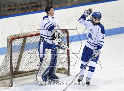 Thumbnail 3 in Xavier vs. Darien (CIAC D1 Semiinal) photogallery.