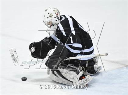 Thumbnail 1 in Xavier vs. Darien (CIAC D1 Semiinal) photogallery.