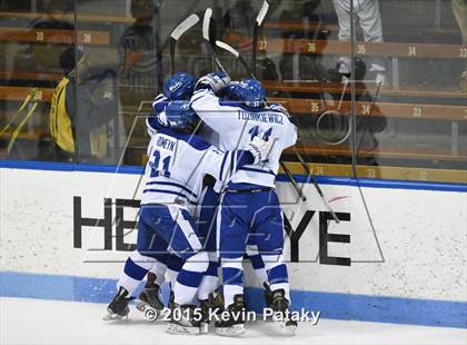 Thumbnail 2 in Xavier vs. Darien (CIAC D1 Semiinal) photogallery.