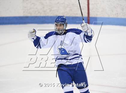 Thumbnail 3 in Xavier vs. Darien (CIAC D1 Semiinal) photogallery.