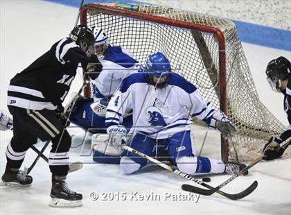 Thumbnail 1 in Xavier vs. Darien (CIAC D1 Semiinal) photogallery.