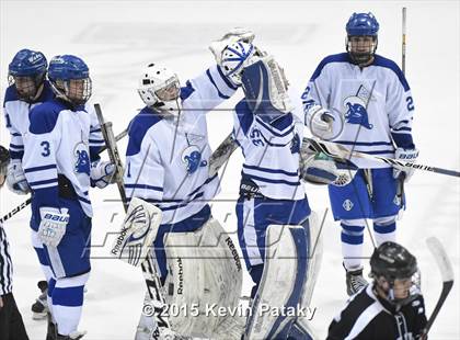 Thumbnail 3 in Xavier vs. Darien (CIAC D1 Semiinal) photogallery.