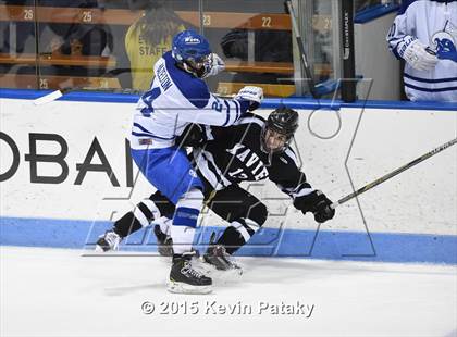 Thumbnail 3 in Xavier vs. Darien (CIAC D1 Semiinal) photogallery.