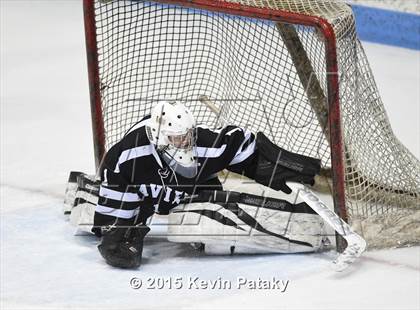Thumbnail 2 in Xavier vs. Darien (CIAC D1 Semiinal) photogallery.