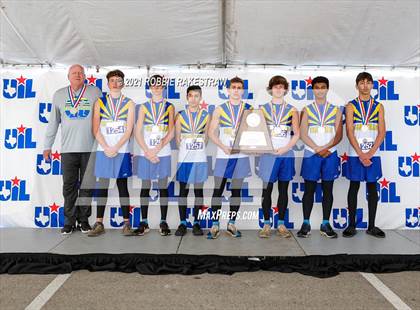 Thumbnail 3 in UIL Cross Country 1A Finals (5K) photogallery.