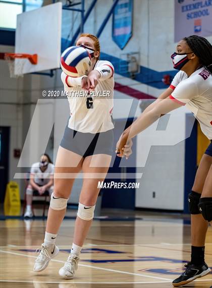 Thumbnail 1 in Jack Britt @ Terry Sanford (scrimmage) photogallery.