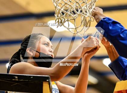Thumbnail 1 in Fort Thomas vs. Mogollon  (AIA 1A Trophy Ceremony) photogallery.