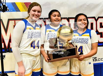 Thumbnail 1 in Fort Thomas vs. Mogollon  (AIA 1A Trophy Ceremony) photogallery.
