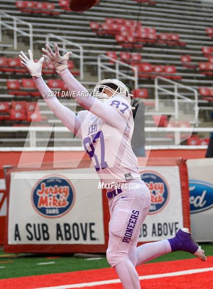 Thumbnail 3 in Stansbury vs. Lehi (UHSAA 5A Semifinal) photogallery.