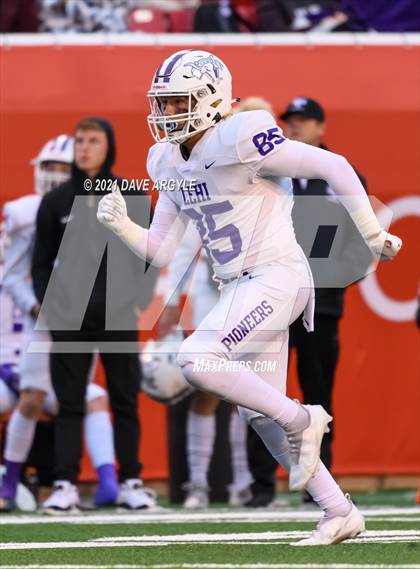 Thumbnail 3 in Stansbury vs. Lehi (UHSAA 5A Semifinal) photogallery.