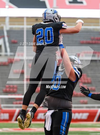 Thumbnail 3 in Stansbury vs. Lehi (UHSAA 5A Semifinal) photogallery.