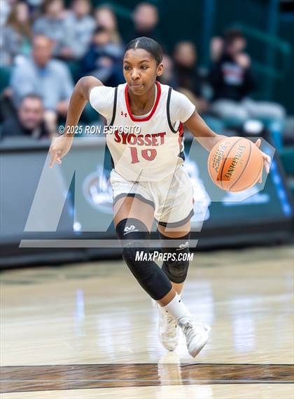 Thumbnail 1 in Syosset vs Plainview-Old Bethpage JFK (NYSPHSAA Section VIII Class AAA Championship) photogallery.