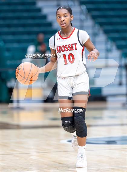 Thumbnail 1 in Syosset vs Plainview-Old Bethpage JFK (NYSPHSAA Section VIII Class AAA Championship) photogallery.