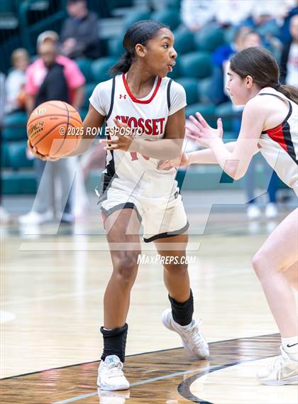 Thumbnail 2 in Syosset vs Plainview-Old Bethpage JFK (NYSPHSAA Section VIII Class AAA Championship) photogallery.