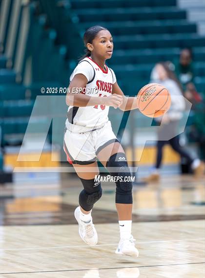 Thumbnail 3 in Syosset vs Plainview-Old Bethpage JFK (NYSPHSAA Section VIII Class AAA Championship) photogallery.