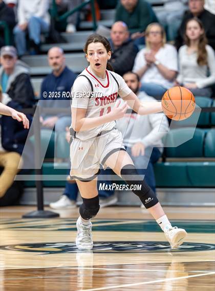 Thumbnail 2 in Syosset vs Plainview-Old Bethpage JFK (NYSPHSAA Section VIII Class AAA Championship) photogallery.